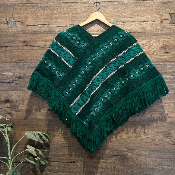 Hand Made Poncho with fringe - Picture 3 of 5